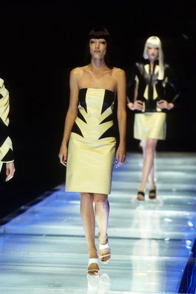 Look 14